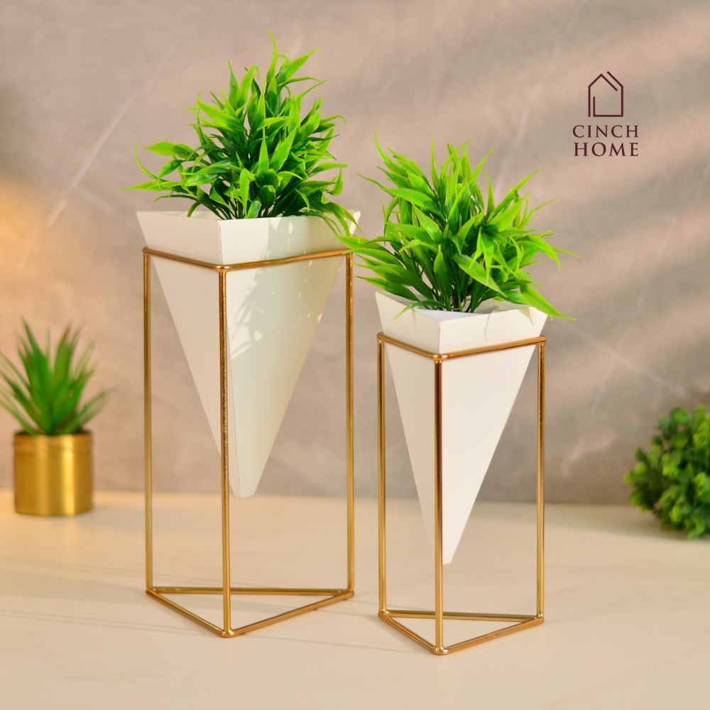 Desk planters, Office desk planters, Small desk planters, Indoor desk planters, Desk plant pots, Succulent desk planters, Desktop planters, Mini desk planters, Office desk plant pots, Modern desk planters, decorative planters, small metal planters, indoor planters, vases, metal vases, premium planters, unique home décor, luxury home decor, Office desk accessories, vases, premium vases, unique vases