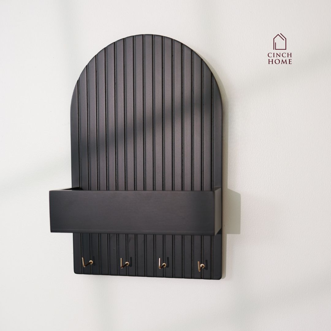 Wall-Mounted Key Holder with Shelf – Modern Fluted Design