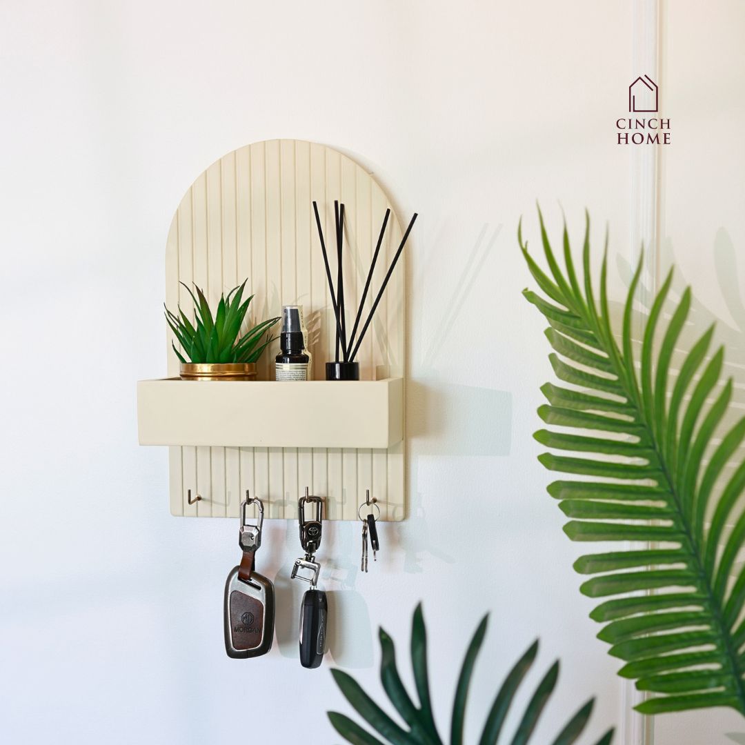 Wall-Mounted Key Holder with Shelf – Modern Fluted Design