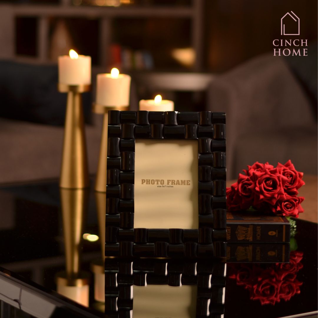 Capture your moments in unique photo frames by Cinch Home| Choose from a range of glass photo frames and resin photo frames online India | You can choose from vide range of photo frames of different sizes: 5*7" photo frames, 8*10" photo frame.