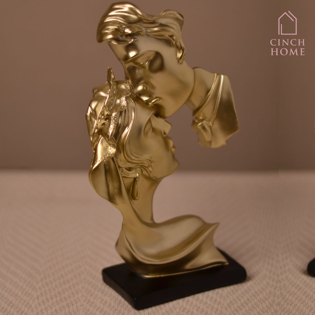 You can now choose from a range of Resin Sculptures online India at affordable pricing. These beautiful sculptures/figurines/Statuettes are a perfect piece of light weight yet stylish home decor. Valentine's gift| Gifts for Him | Gifts for Her